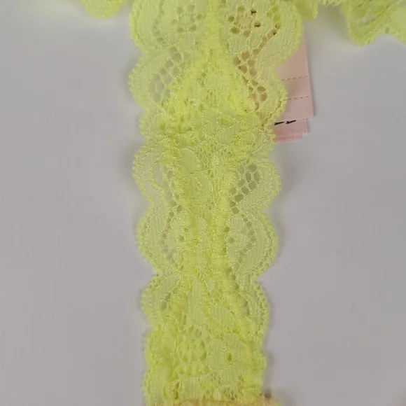 Victoria's Secret Tease High-Leg Scoop Thong Panty- NWT - Pretty Blossom - Picture 4 of 4